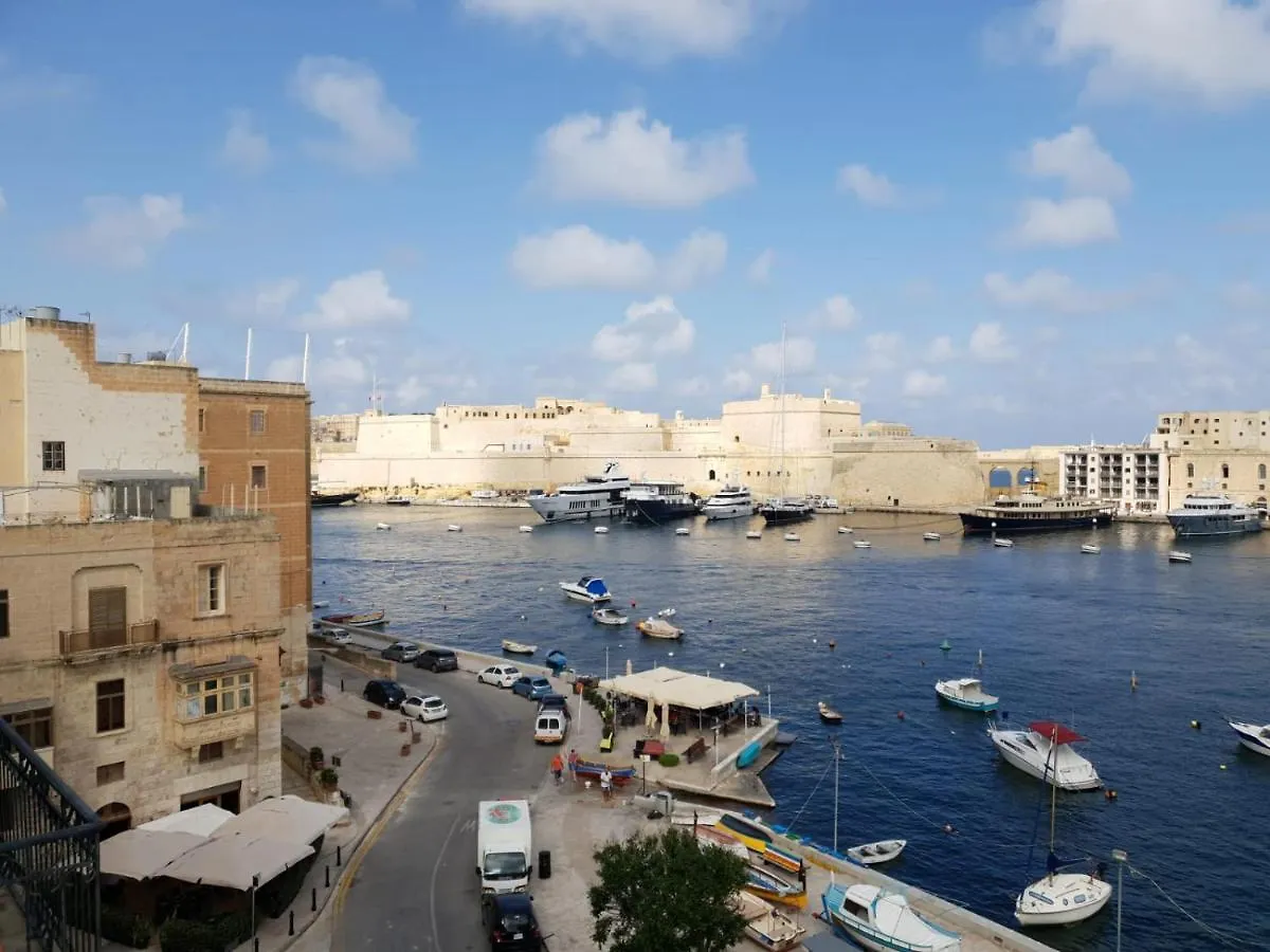 Holiday home Entire Senglea Seaview Town House Villa Malta